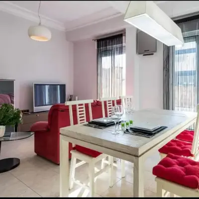 PRECIOSO APARTAMENTO EN EL BARRIO DE RUZAFA