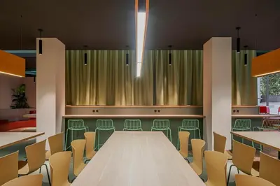 a conference room with a long table and chairs at Residencia Universitaria Resa La Concepción in Valencia