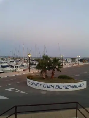 a street with a sign that says dont enterbenbenbenbringer at Casa Coqueta in Almarda
