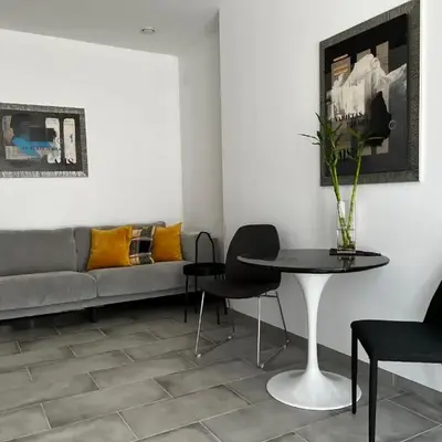 Apartment near the port