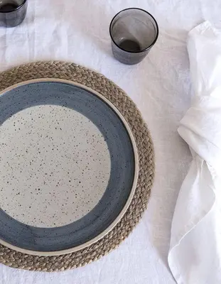 a plate sitting on top of a table at UIM Mediterraneo FELIPE 8 WIFI in Puerto de Sagunto