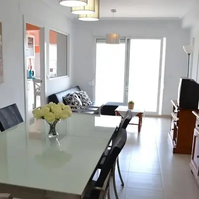 Apartamento junto a playa y cerca de campo de golf