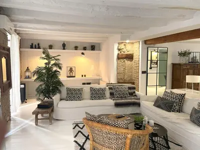 a living room with couches and a table at Valencia Luxury - Boutique El Carmen in Valencia