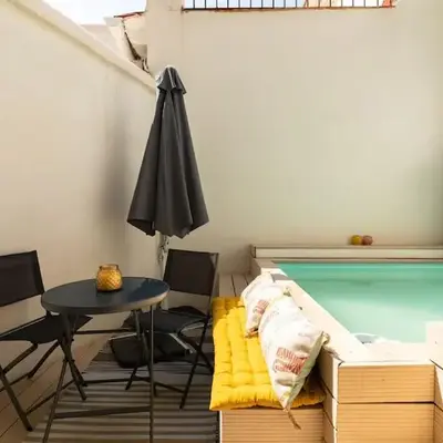 cozy loft patio+pool +wifi