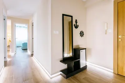 a small room with a bed and a window at A Casa Martinez Playa Sin Ascensor in Mareny Barraquetas