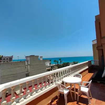Playa Paradís - Primera linea de playa - AP-7 3min - Self check-in 24h