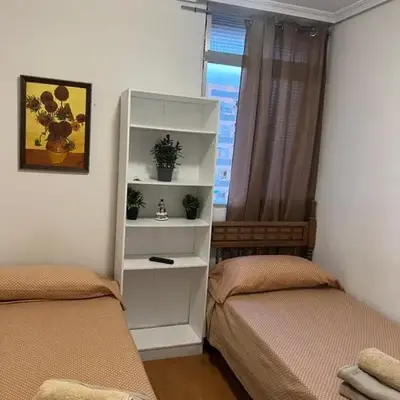Malvarrosa habitación cómoda y sencilla cerca de la playa