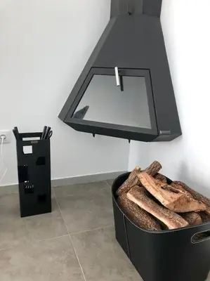 a pot of bread and a light hanging from a ceiling at Racó de la Mar in Faro de Cullera